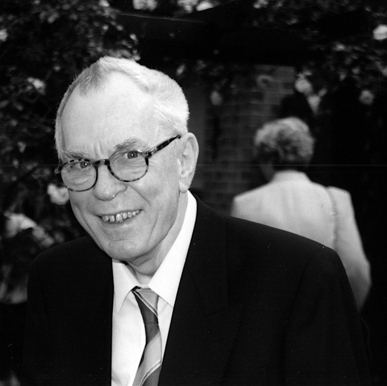 Karl Neumann, Gründer des Funkhistorischen Archivs Gruiten